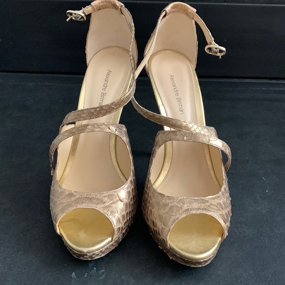 Alexandre Birman sz 8 gold snake skin stiletto heel